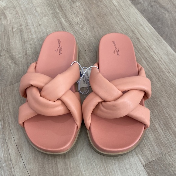 NEW Women’s Universal Thread Cosette Slide Sandals - Picture 2 of 3